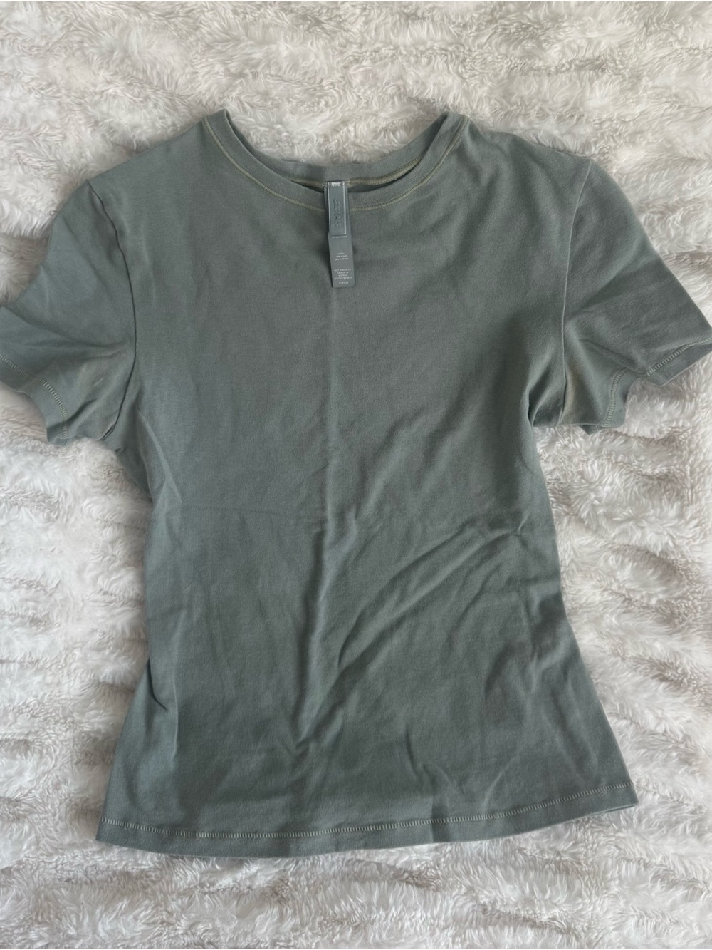 SKIMS Classic Crewneck Short Sleeve Tee - Olive